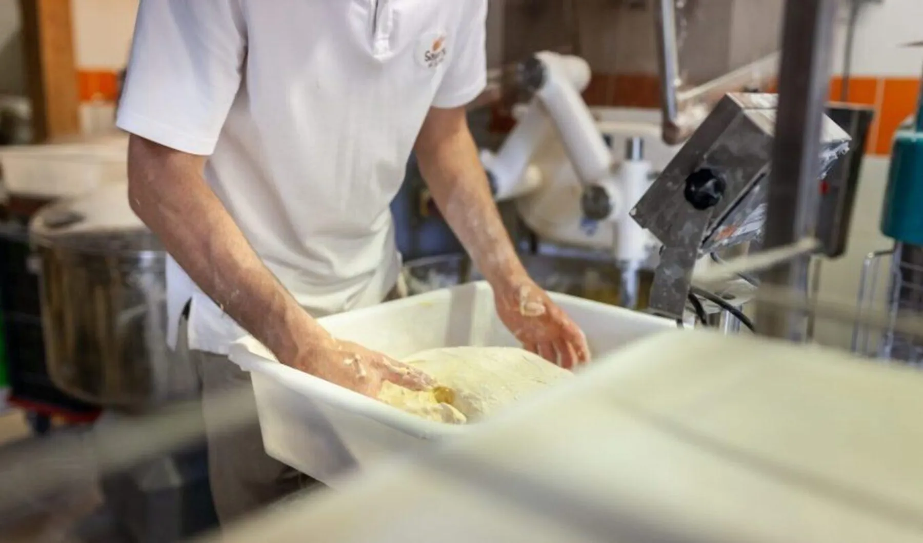 Découvrez le métier de boulanger sur une journée avec Alexis et Julien - Image n°2 - Wecandoo