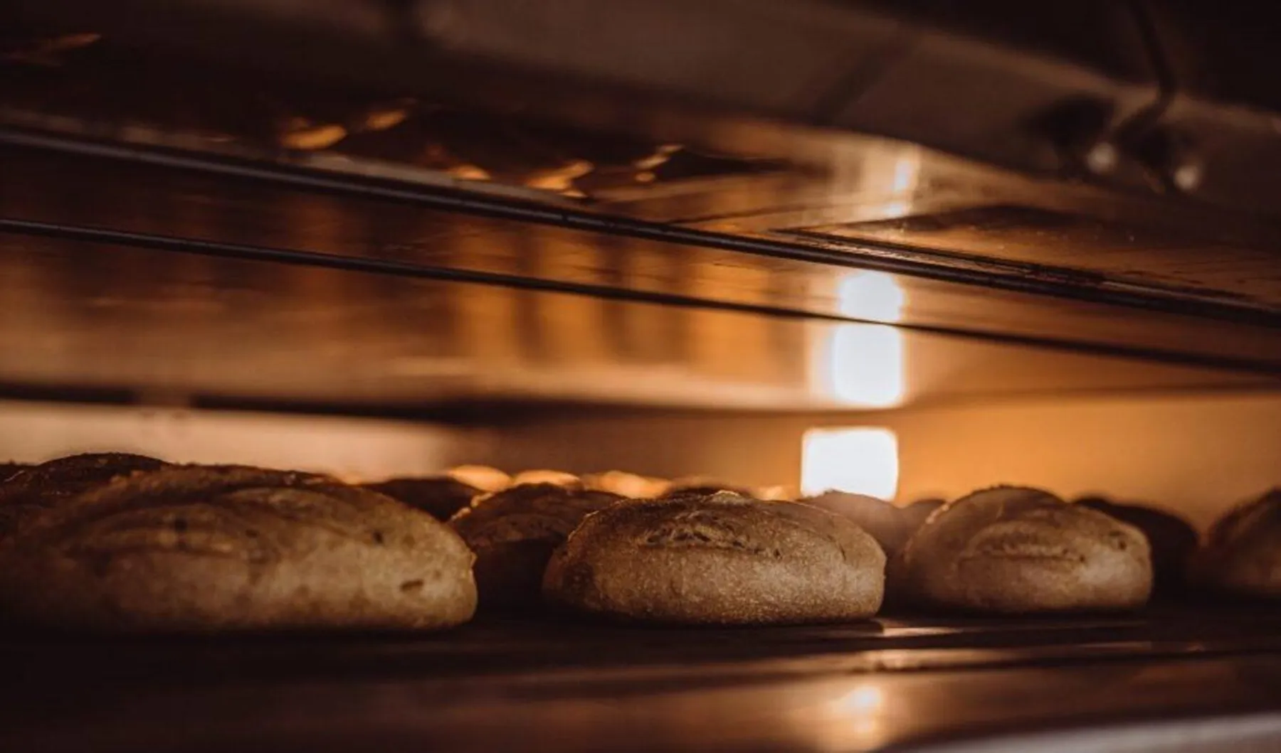 Découvrez le métier de boulanger sur une journée avec Alexis et Julien - Image n°1 - Wecandoo