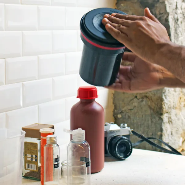 Initiez-vous au développement argentique éco-responsable avec Élodie - Image n°2 - Wecandoo