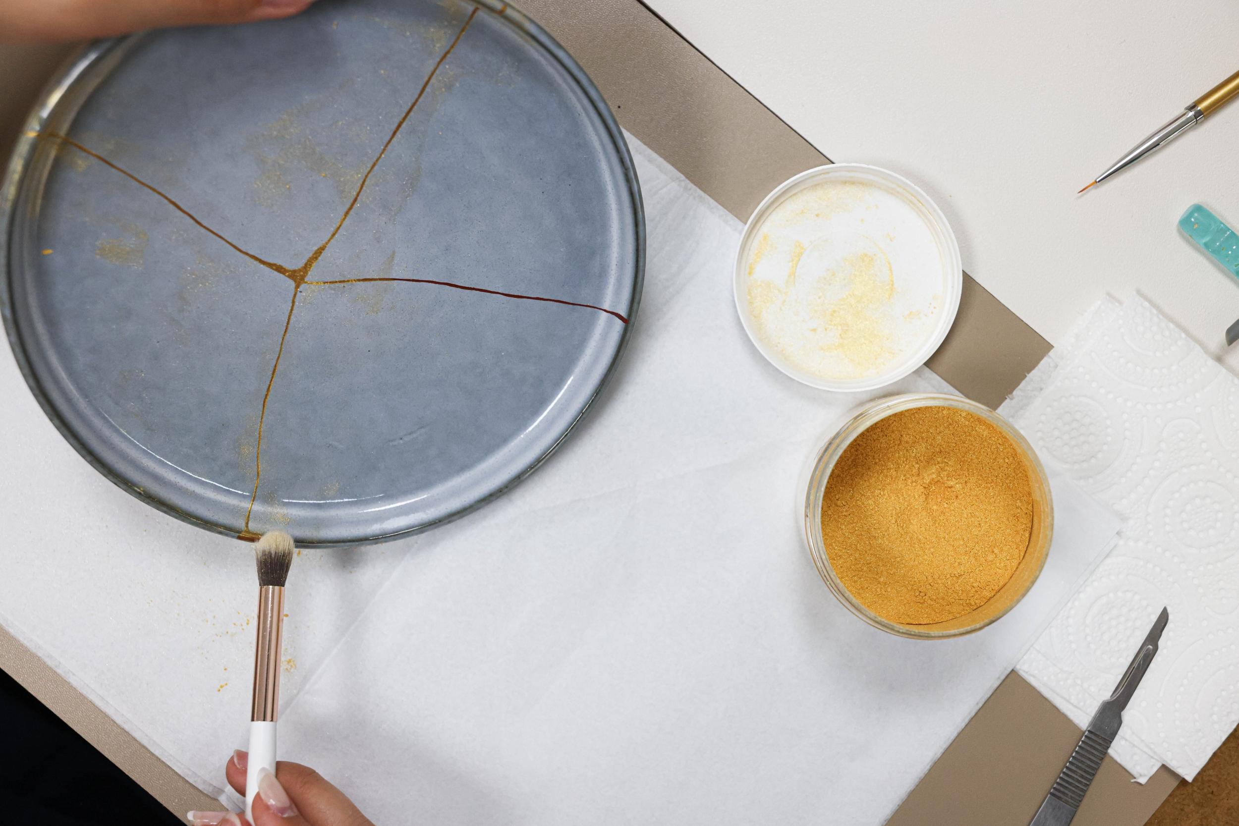 Découvrez le savoir-faire ancestral du kintsugi lors de quatre sessions avec Chloé - Image n°7 - Wecandoo