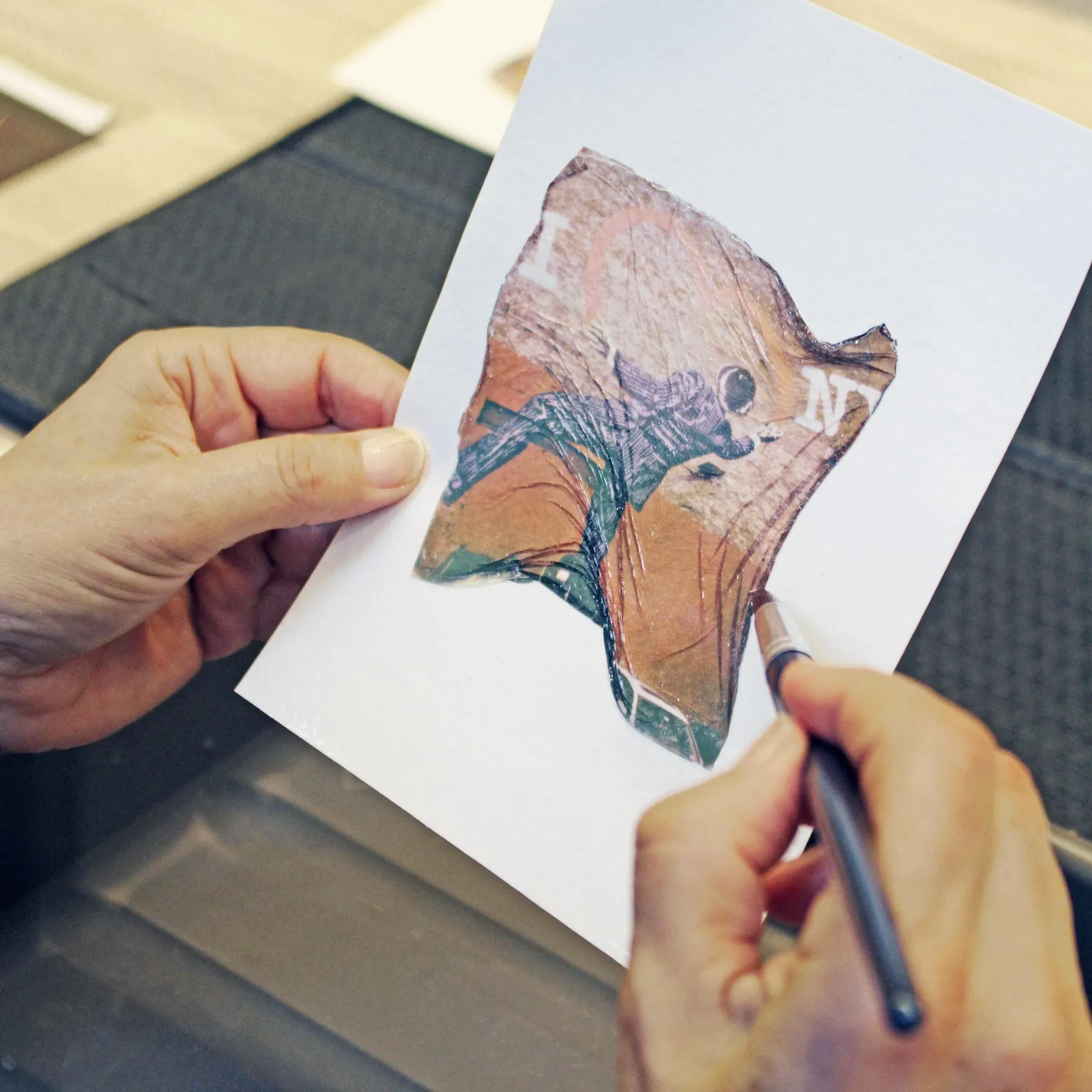 Découvrez une autre facette du Polaroid par l'émulsion lift avec Élodie - Image n°5 - Wecandoo