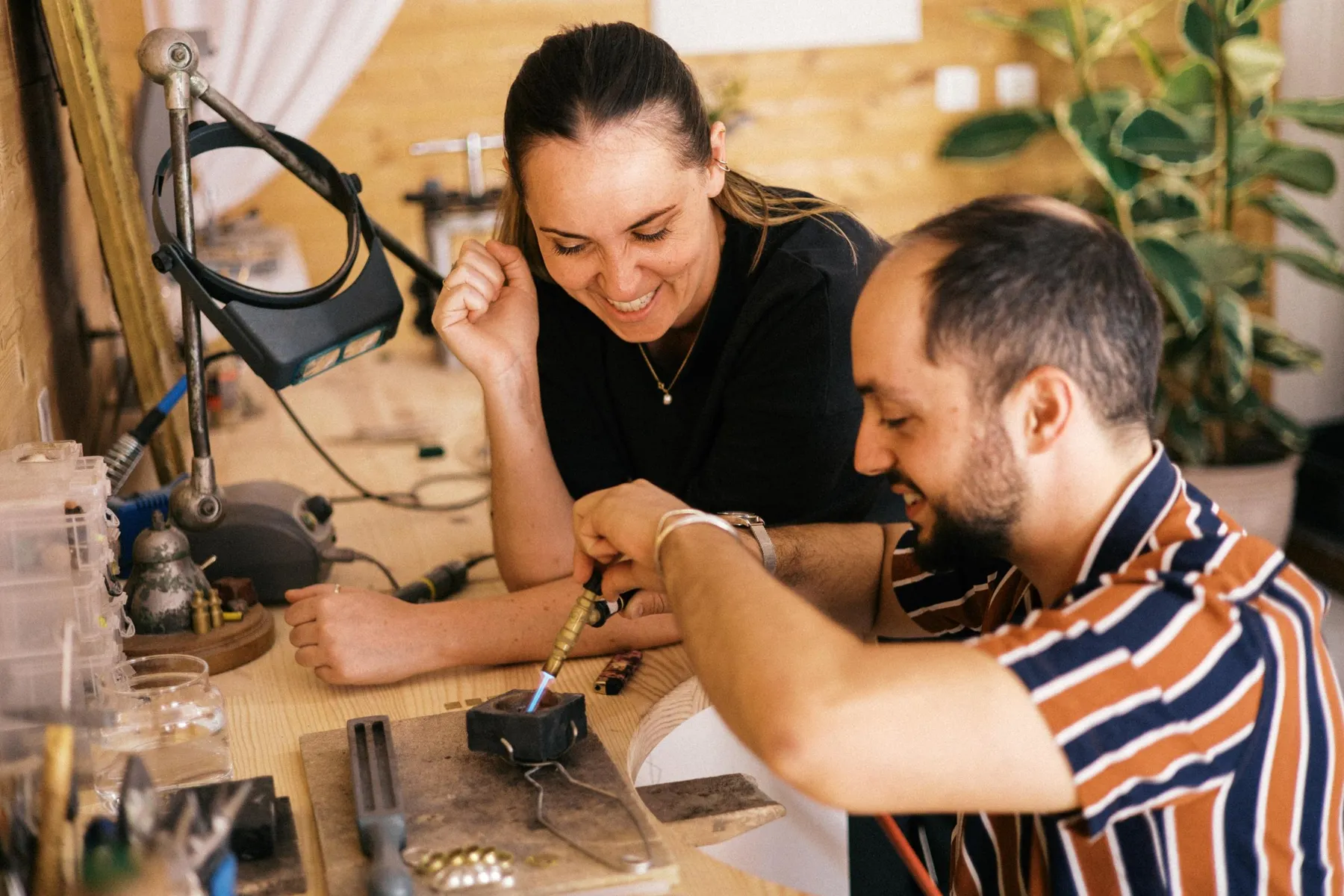 Créez votre bague à la cire perdue avec Anne - Image n°2 - Wecandoo