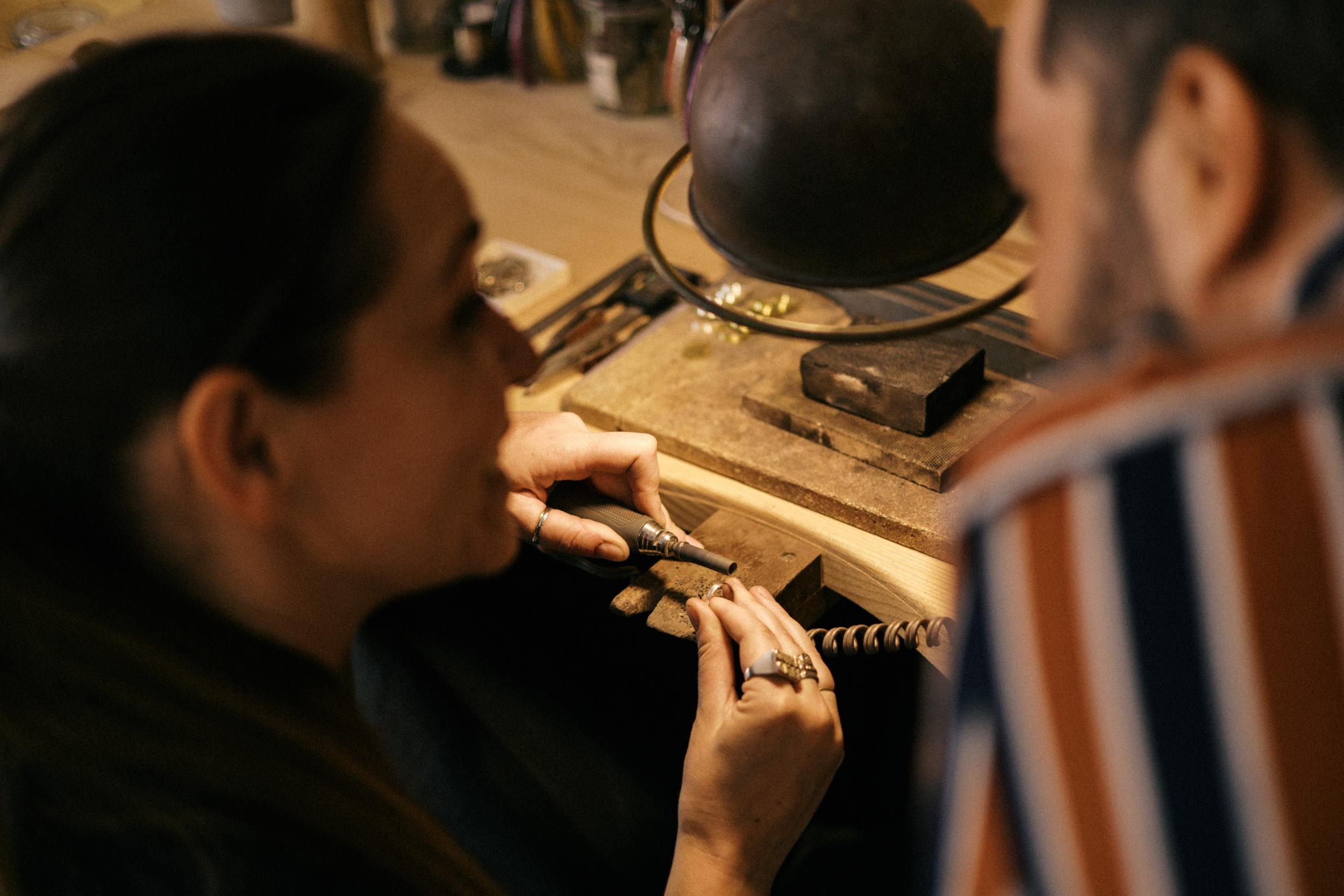 Réalisez votre bague en argent avec Anne - Image n°8 - Wecandoo