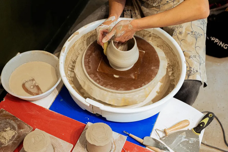 Créez votre bol en céramique avec Jessica et son équipe - Image n°1 - Wecandoo