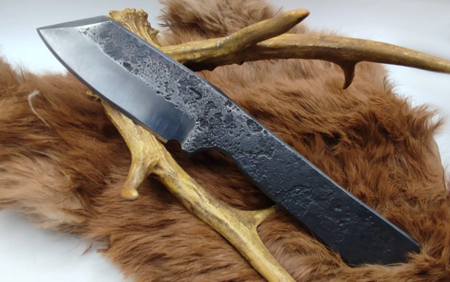 Façonnez votre couteau brut de forge avec Jean-Alain - Image n°1 - Wecandoo