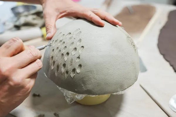 Façonnez votre lampe en céramique avec Pierre-Antoine - Afbeelding nr. 3 - Wecandoo