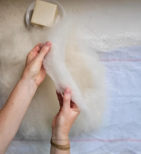 Feutrez votre dessous de tasse unique avec Sophie - Image n°2 - Wecandoo