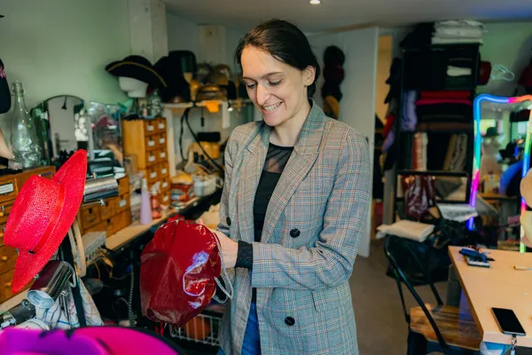 Créez votre béret parisien sur-mesure avec Maud - Image n°3 - Wecandoo