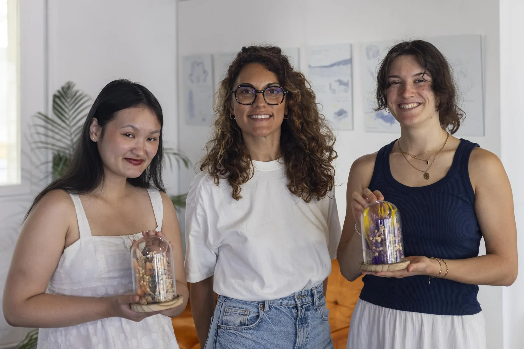 Composez une cloche de fleurs séchées avec Laetitia - Image n°5 - Wecandoo