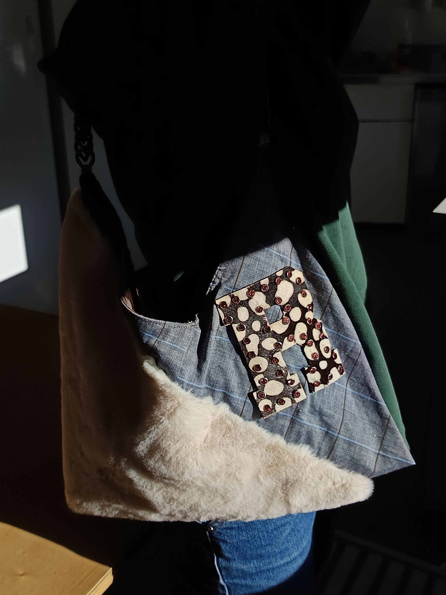 Créez un sac à partir de chutes de tissus avec Salma - Image n°10 - Wecandoo