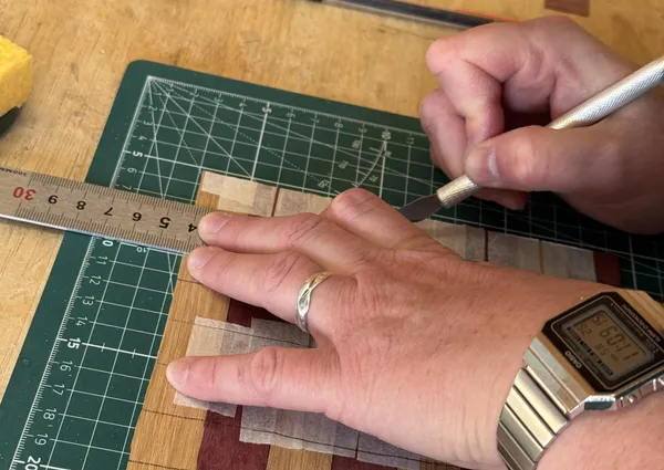 Initiez-vous à la marqueterie de bois avec Charlotte et son équipe - Image n°5 - Wecandoo