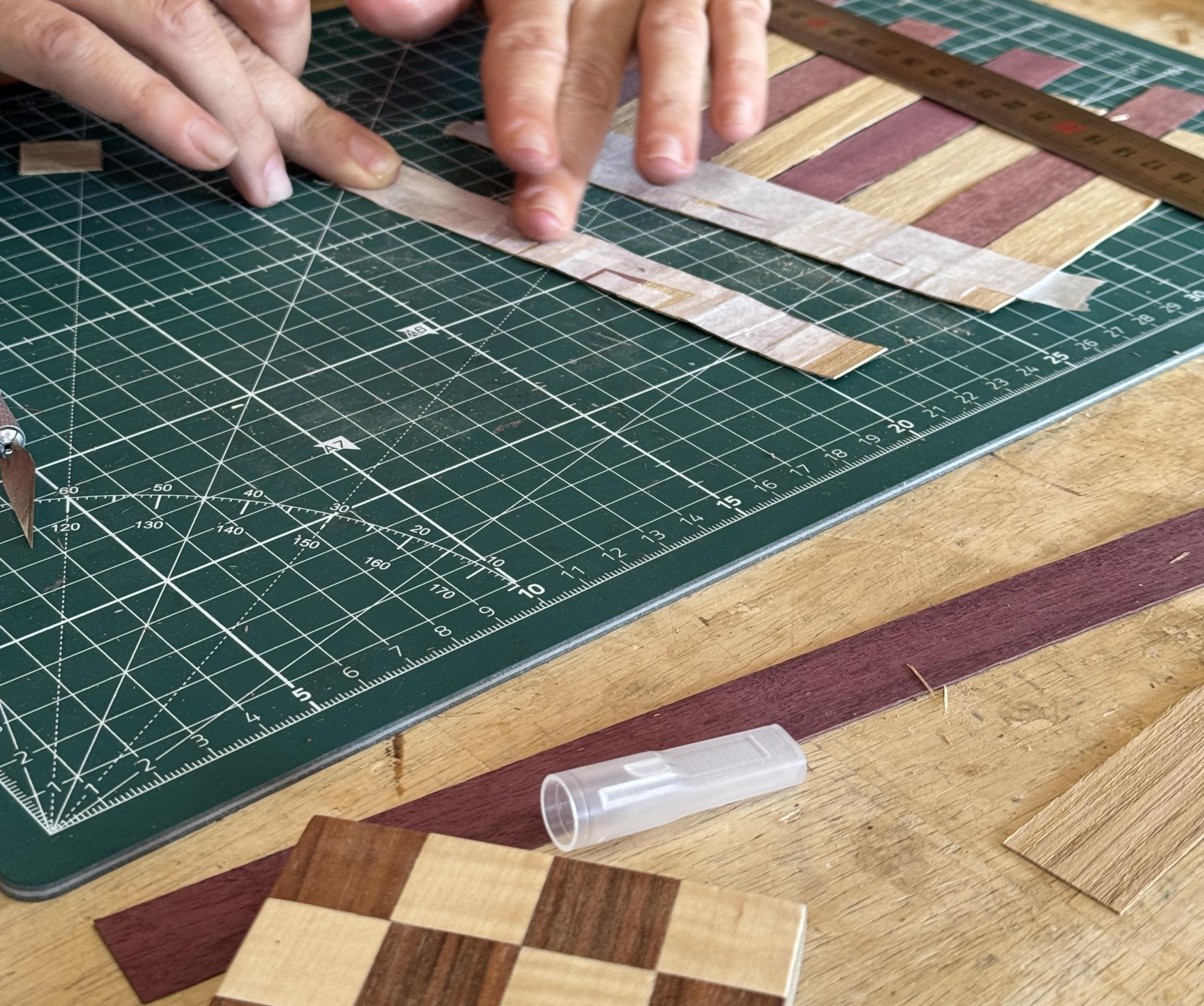Initiez-vous à la marqueterie de bois avec Charlotte et son équipe - Image n°6 - Wecandoo