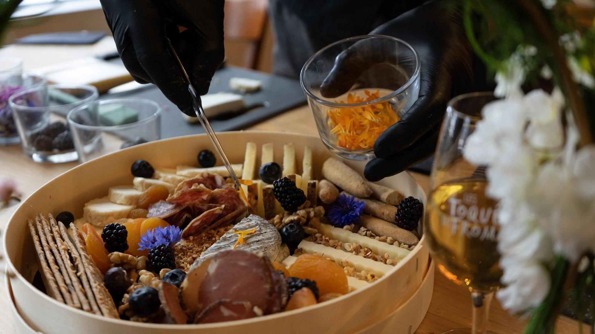 Réalisez votre plateau de fromages avec un fromager - Image n°5 - Wecandoo