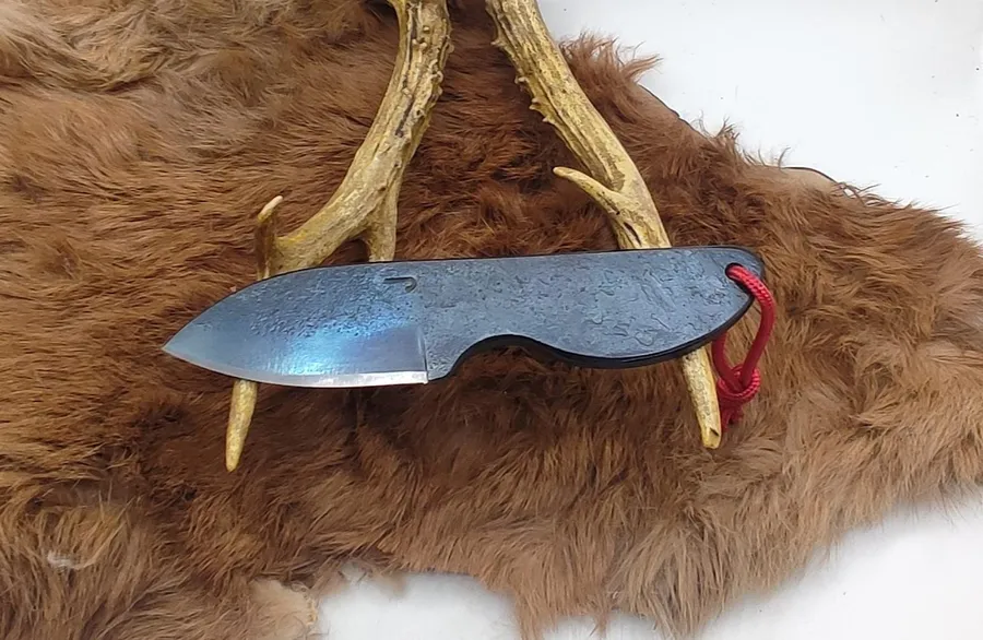 Façonnez votre couteau minimaliste avec Jean-Alain - Image n°1 - Wecandoo