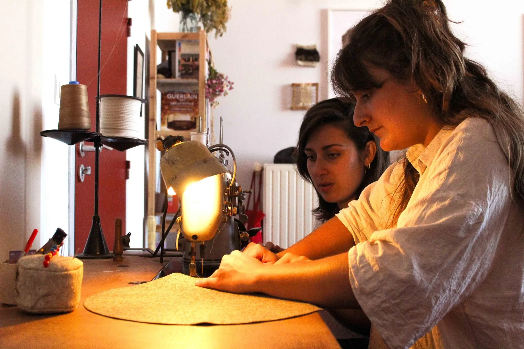 Fabriquez votre pouf en matières naturelles sur une journée avec Camille - Image n°3 - Wecandoo