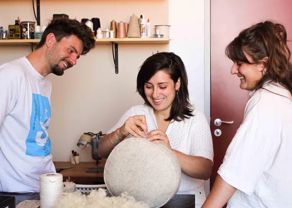 Fabriquez votre pouf en matières naturelles sur une journée avec Camille - Afbeelding nr. 2 - Wecandoo