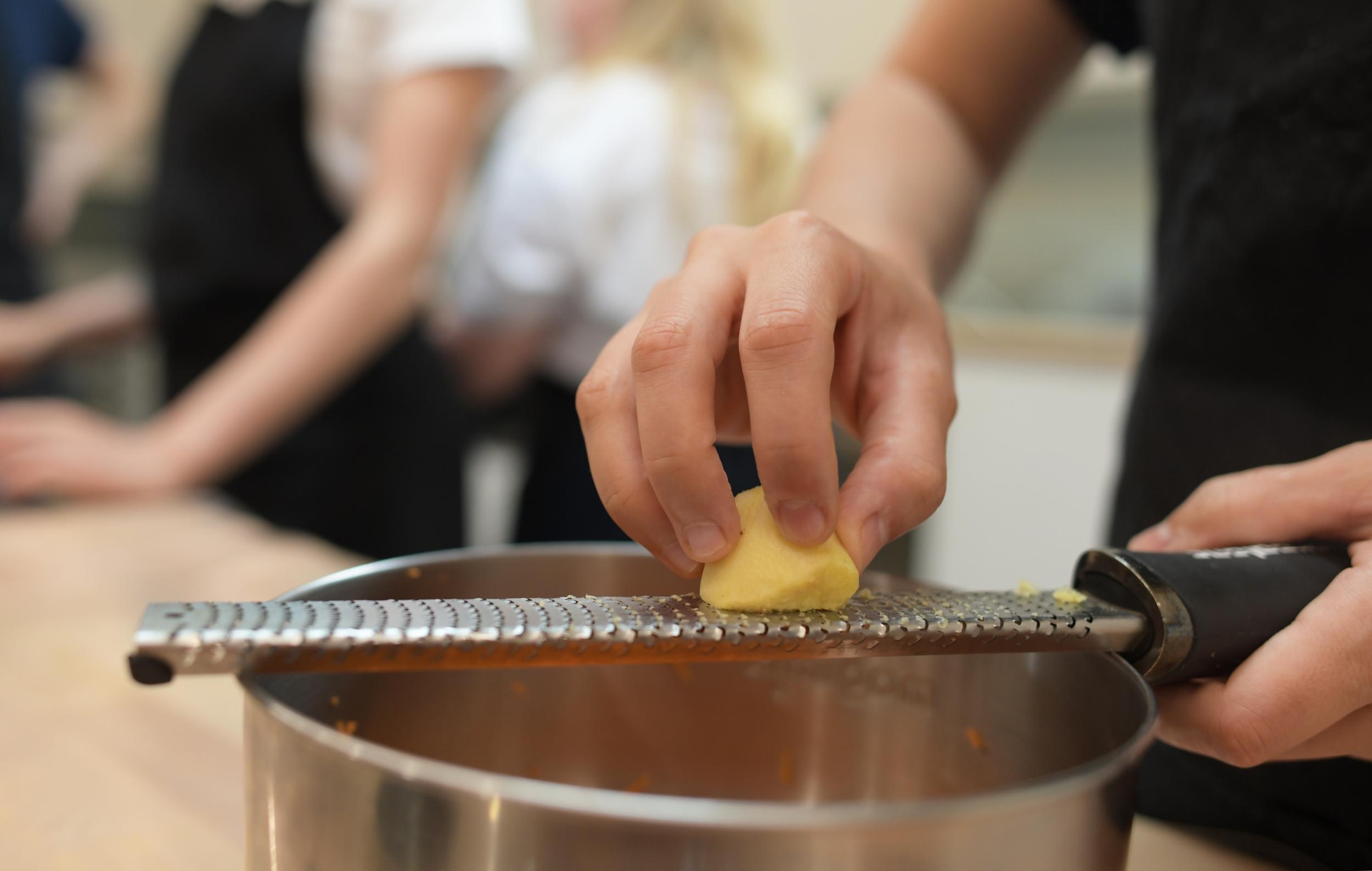 Réalisez votre dessert de saison et créatif avec Elise - Image n°7 - Wecandoo