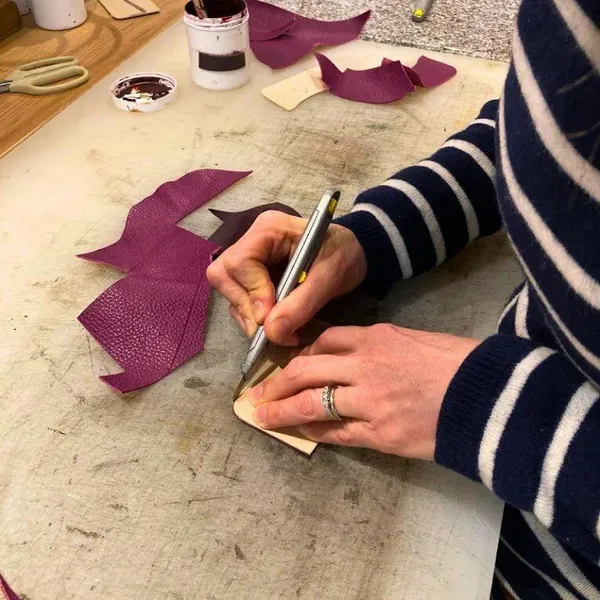 Réalisez votre porte-cartes en cuir - Image n°2 - Wecandoo