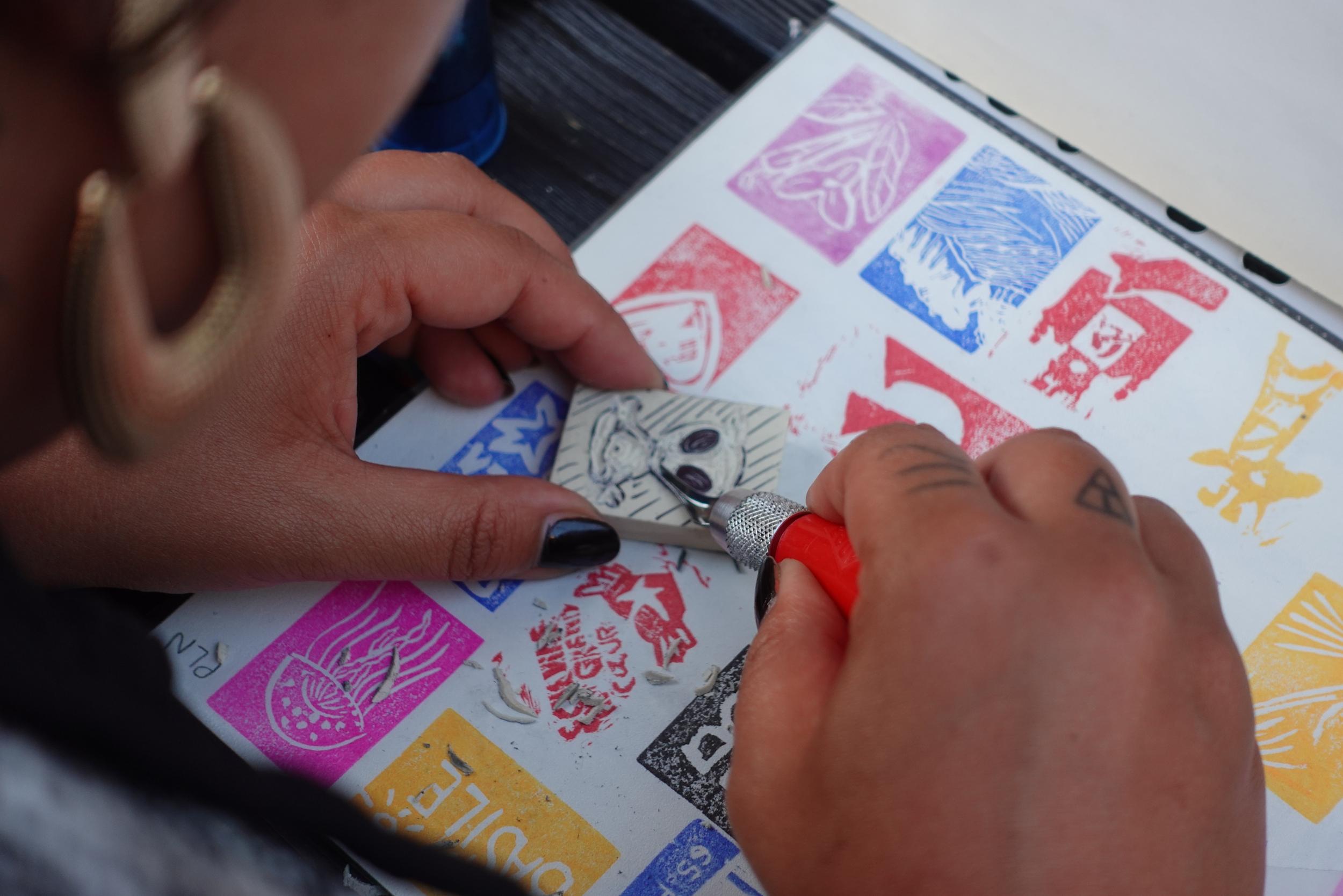Get your team together and create personalised stamps with Veronica - Image n°5 - Wecandoo