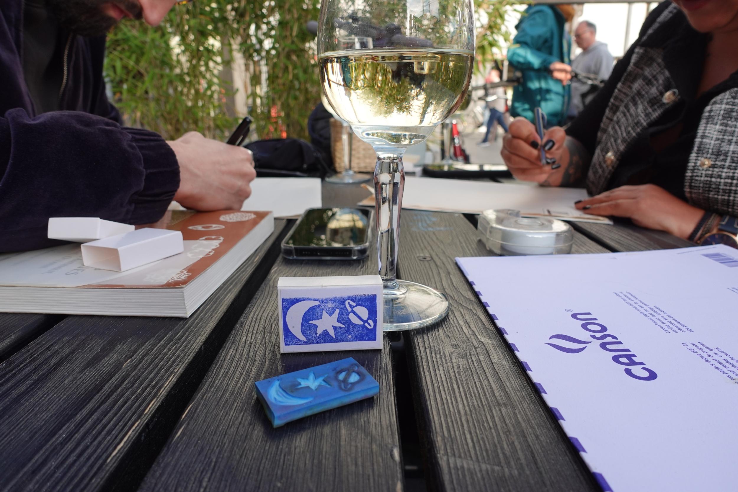 Apéro créatif : créez votre stamp personnalisé avec Veronica - Image n°6 - Wecandoo