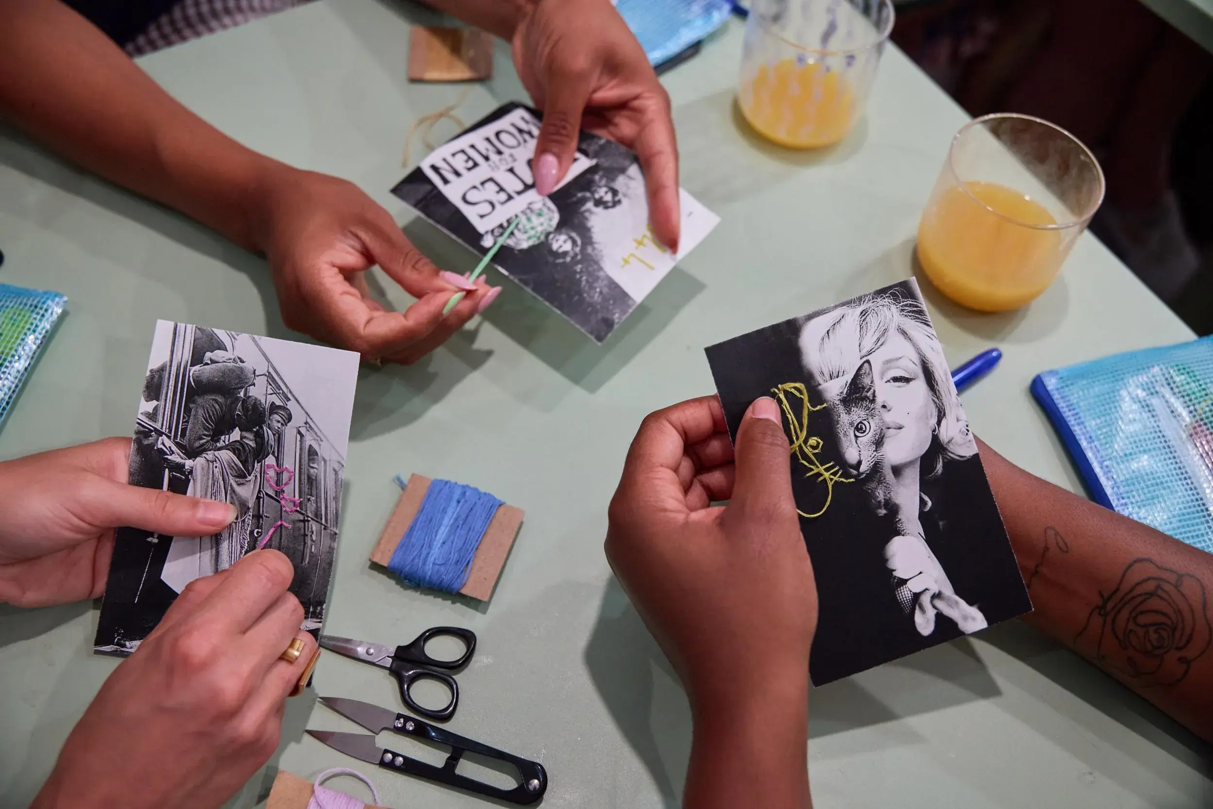 Découvrez la broderie sur photo autour d'un goûter à Paris