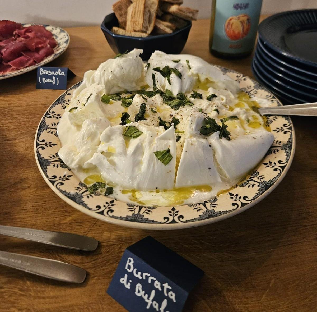 Partagez un aperitivo dans une fromagerie urbaine avec Julien et son équipe - Image n°3 - Wecandoo
