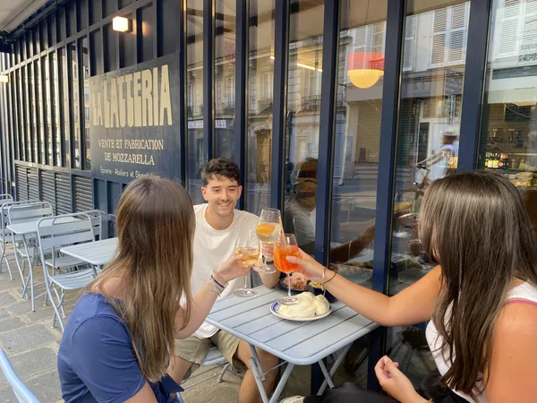 Partagez un aperitivo dans une fromagerie urbaine avec Julien et son équipe - Image n°4 - Wecandoo