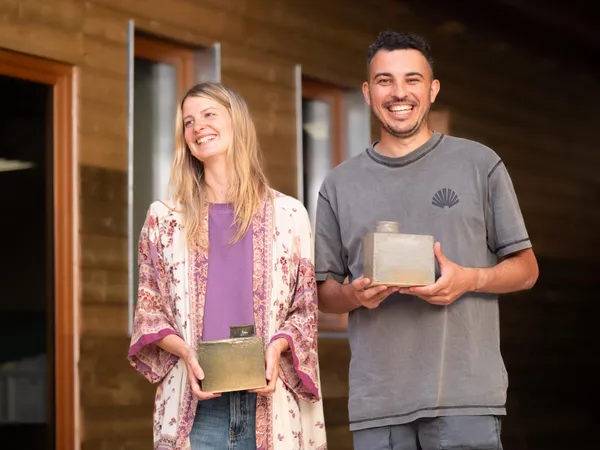 Réalisez votre vase cubique en céramique avec Hélène - Image n°5 - Wecandoo