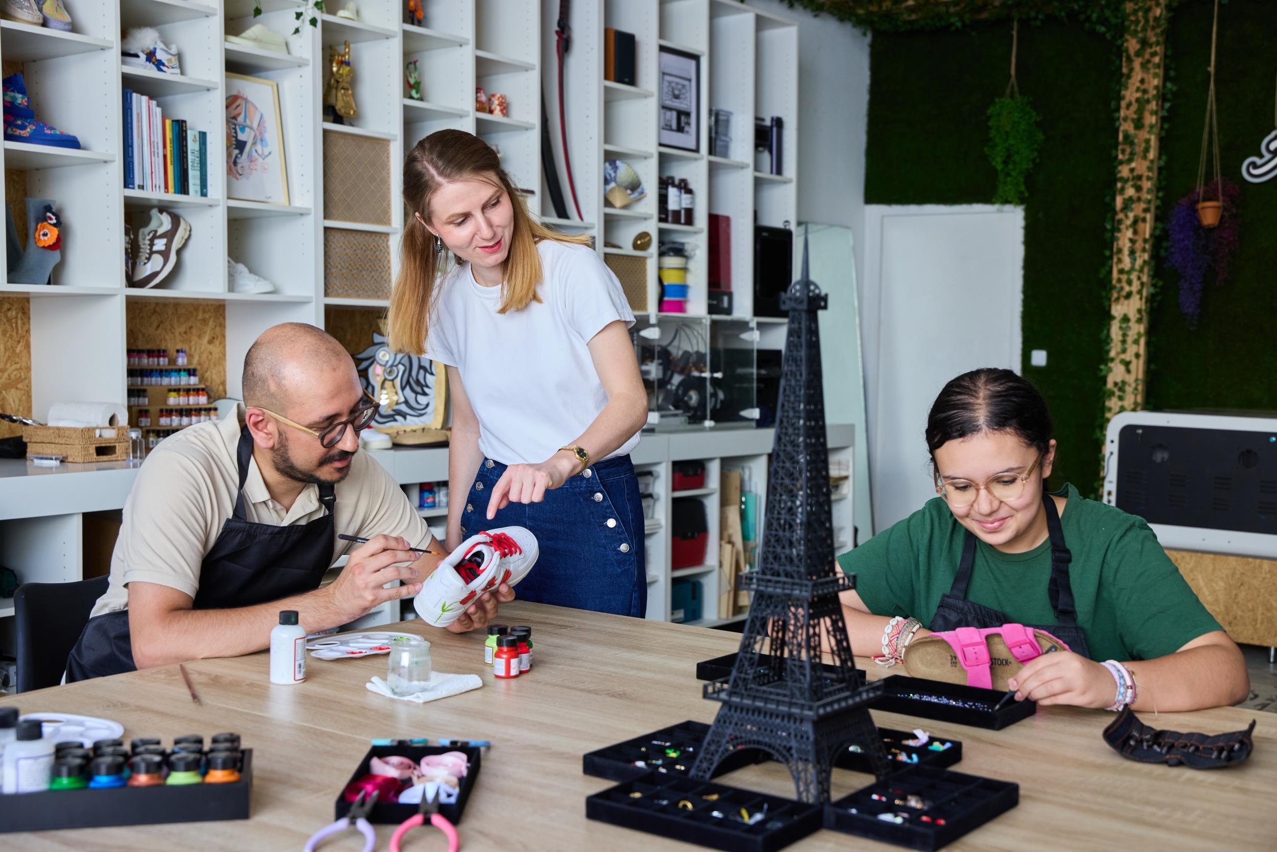 Customisez votre paire de sneakers avec Jade - Image n°3 - Wecandoo