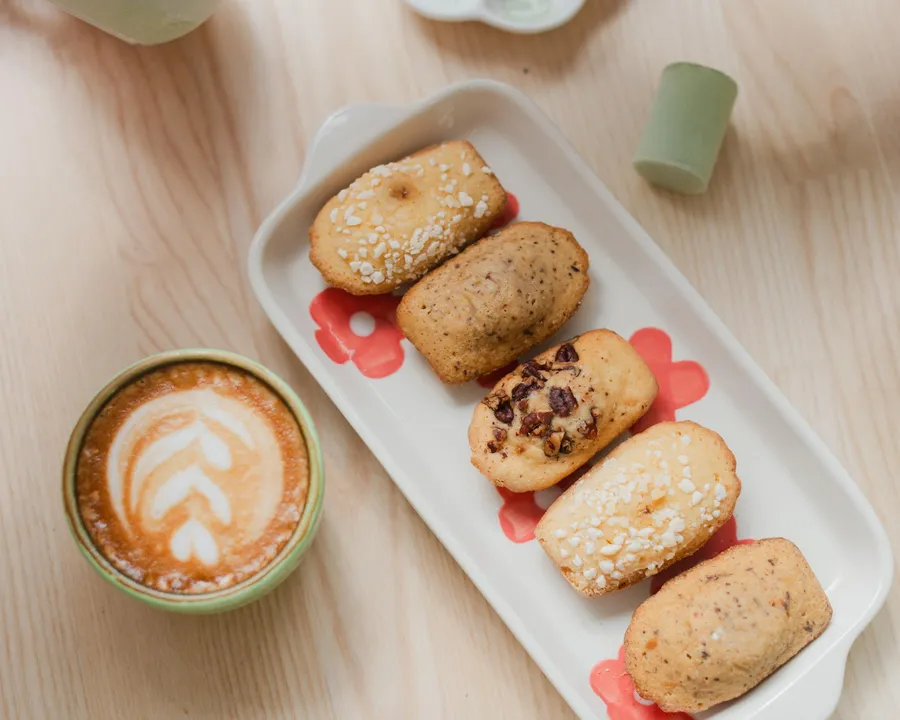 Décorez votre pièce en céramique autour d'un goûter avec Hortense - Image n°1 - Wecandoo