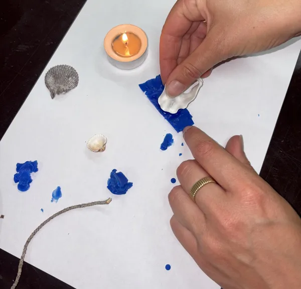 Créez votre pendentif sur cire perdue avec Margaux - Image n°5 - Wecandoo