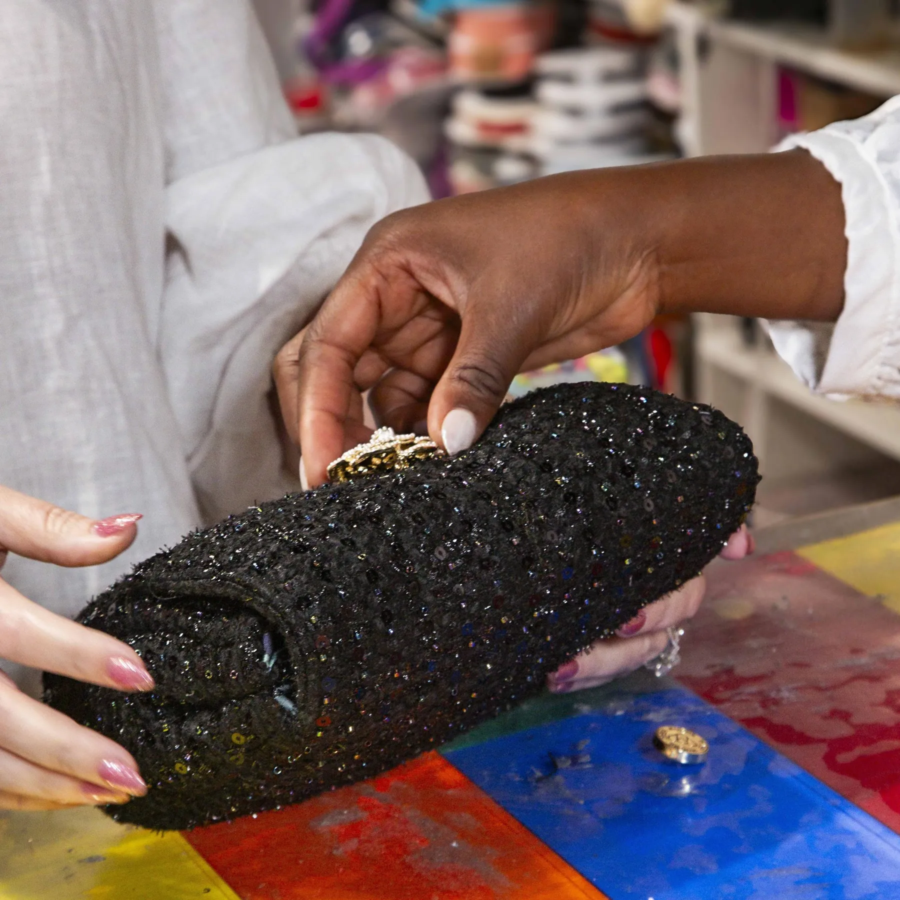 Réalisez votre sac sur-mesure avec Mouna et son équipe - Image n°4 - Wecandoo