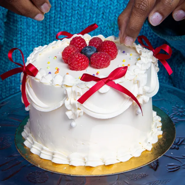 Décorez votre Bento cake autour d'un café gourmand avec Alyah et son équipe - Image n°3 - Wecandoo