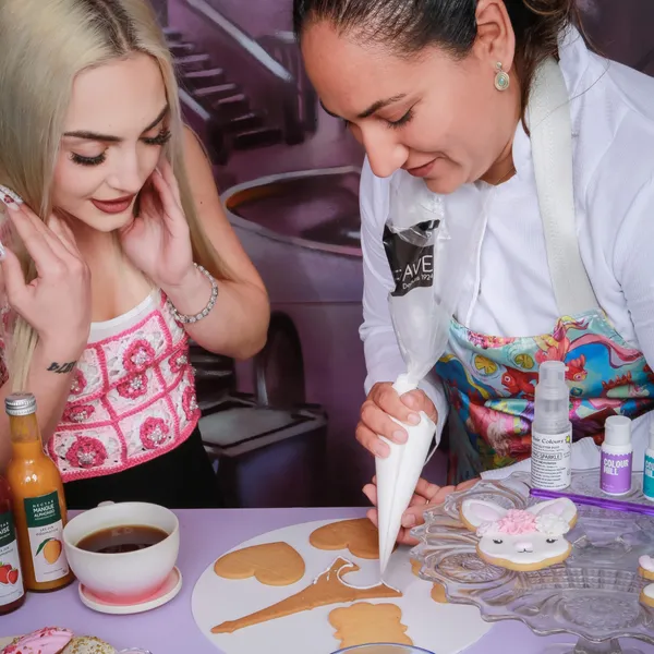 Décorez vos biscuits autour d'un café gourmand avec Alyah et son équipe - Image n°5 - Wecandoo