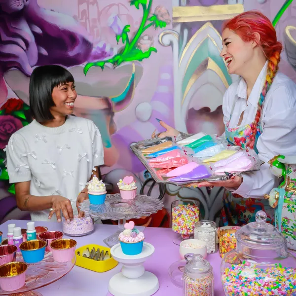 Décorez vos cupcakes autour d'un café avec Alyah et son équipe - Image n°4 - Wecandoo