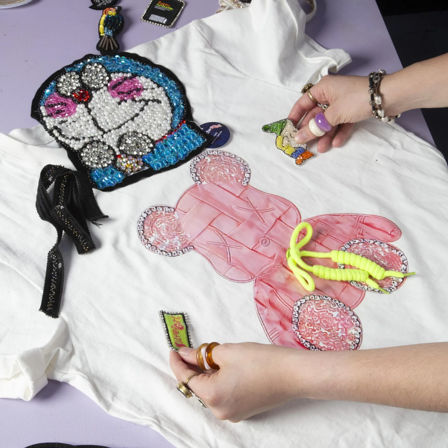 Réalisez votre t-shirt autour d'un café avec Manisha et Lise - Afbeelding nr. 2 - Wecandoo