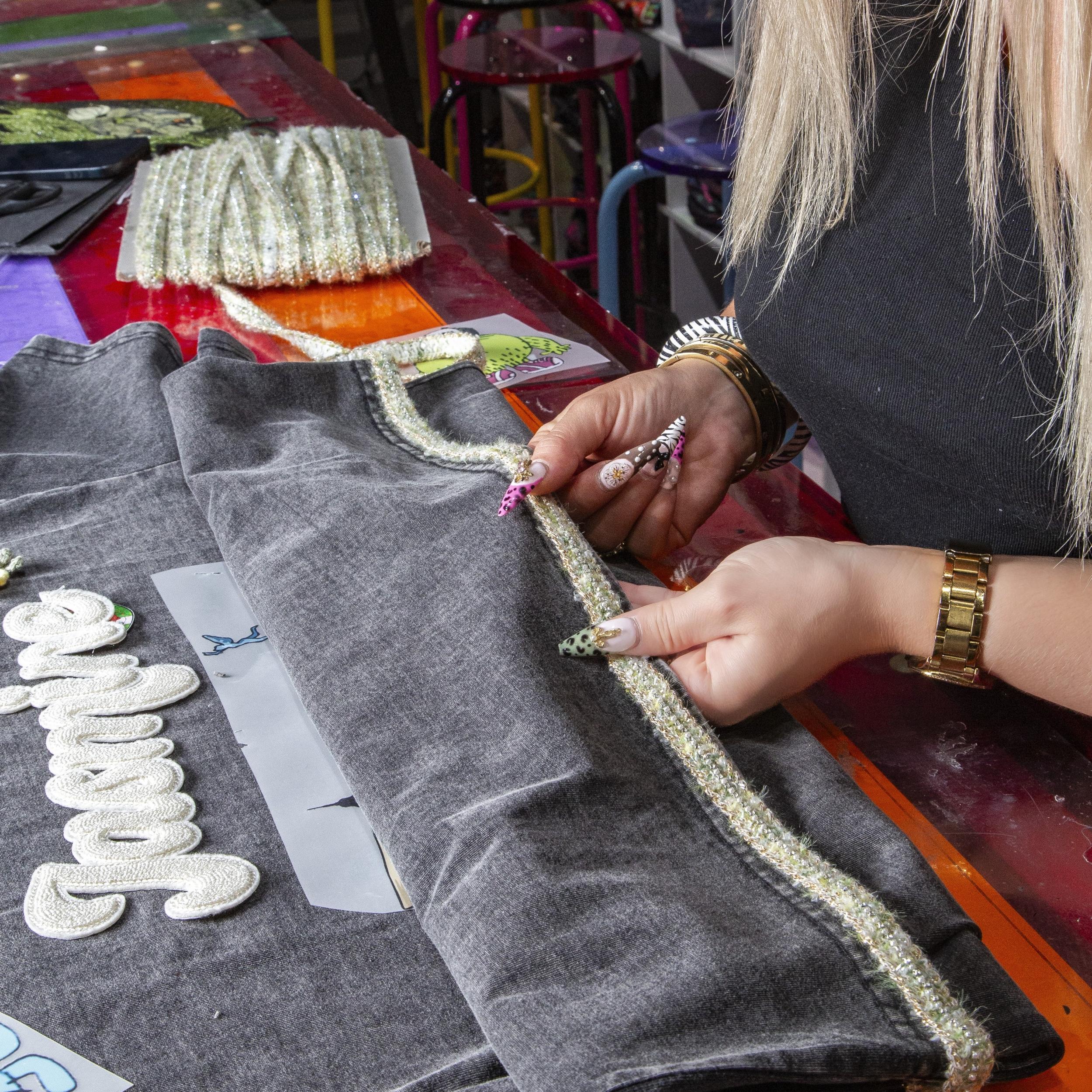 Réalisez votre t-shirt autour d’un apéro avec Manisha et Lise - Image n°10 - Wecandoo