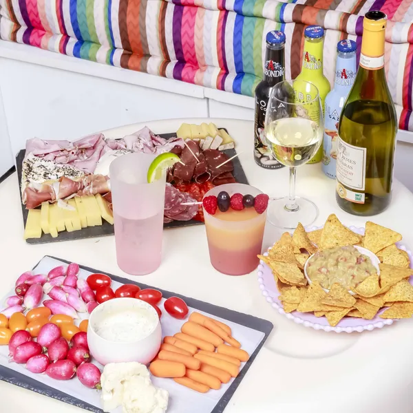 Réalisez votre t-shirt autour d’un apéro avec Manisha et Lise - Image n°3 - Wecandoo