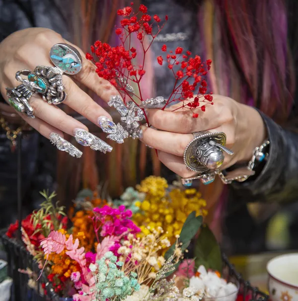 Réalisez votre bougie parfumée autour d’un apéro avec Alyah et son équipe - Image n°4 - Wecandoo