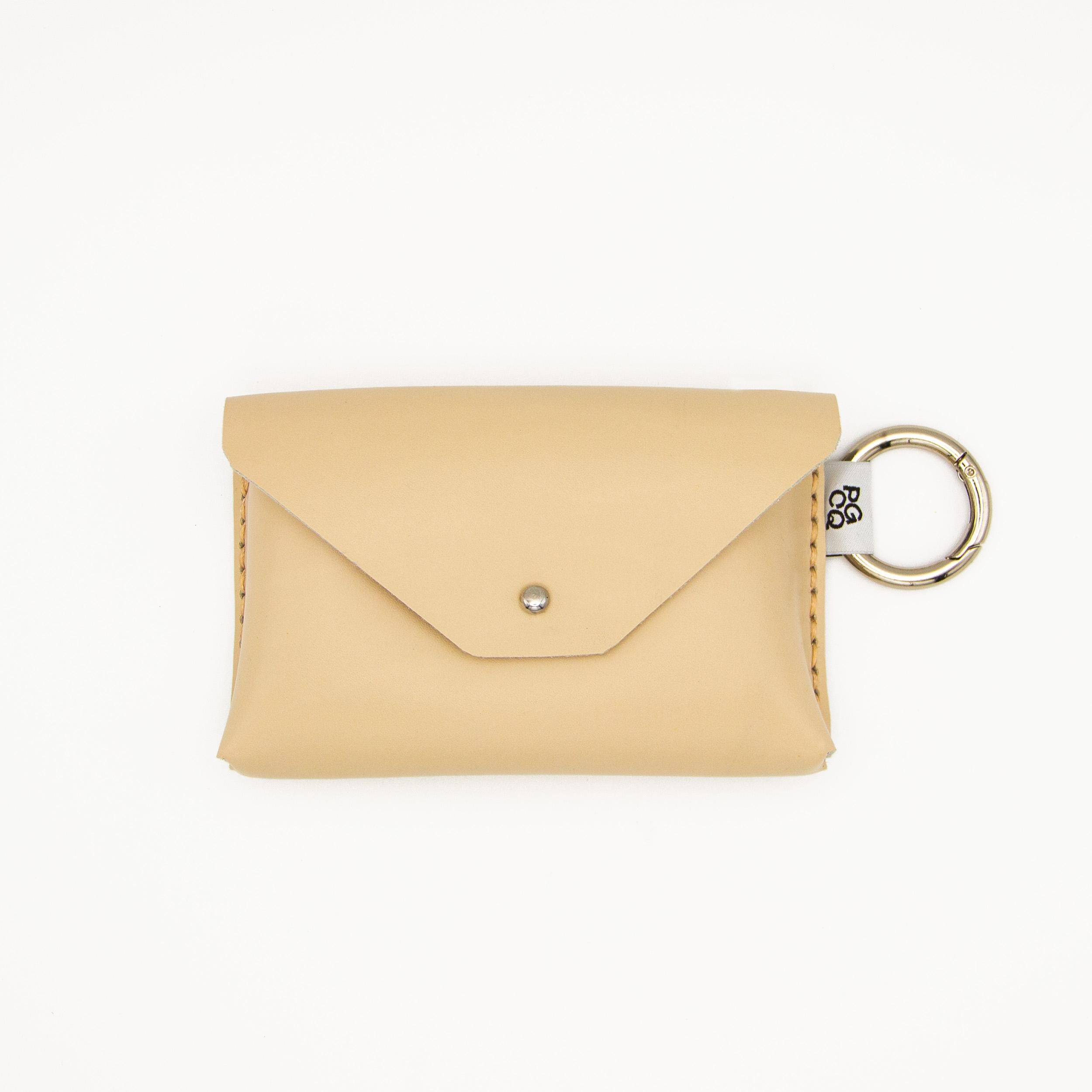Surprenez votre équipe et réalisez votre accessoire de petite maroquinerie avec Laetitia - Image n°13 - Wecandoo