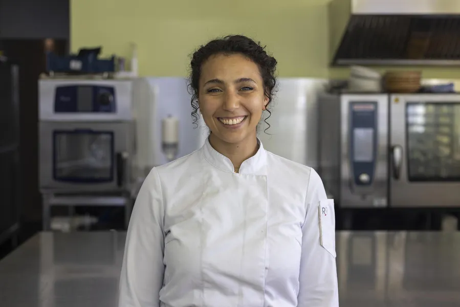 Yasmine : Pâtissière à Bordeaux