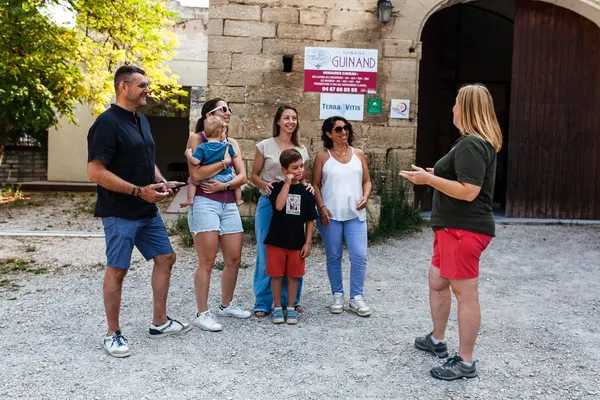 Découvrez un domaine et dégustez une cuvée autour d'un jeu de piste avec Sophie - Image n°4 - Wecandoo