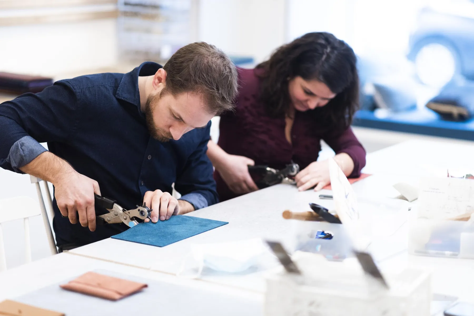 Inspirez votre équipe et initiez-les à la maroquinerie avec Juliette - Afbeelding nr. 5 - Wecandoo