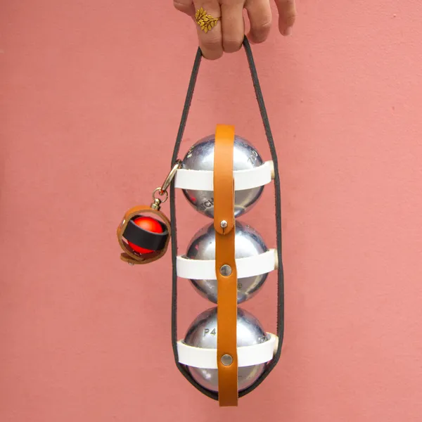 Réunissez votre équipe et réalisez votre grand accessoire en cuir avec Juliette - Image n°3 - Wecandoo