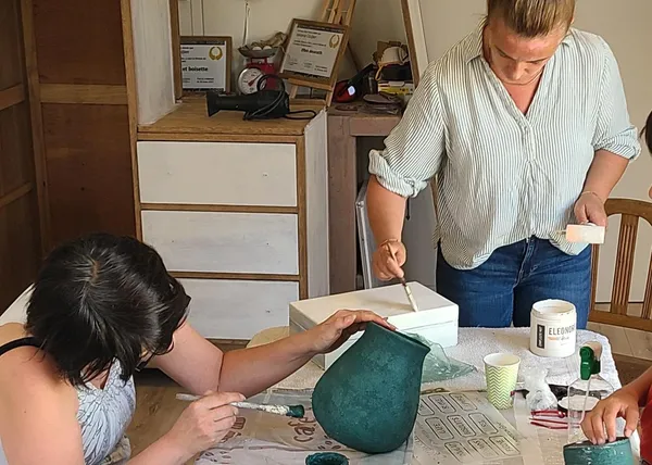 Apprenez les techniques de relooking en transformant un objet avec Mélanie - Image n°3 - Wecandoo