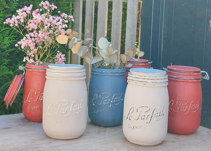 Apprenez les techniques de relooking en transformant un objet avec Mélanie - Image n°1 - Wecandoo