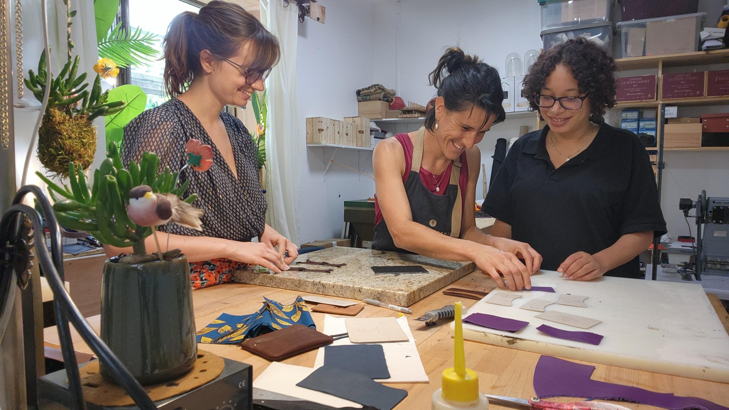 Fabriquez votre porte-monnaie en cuir avec Sophie - Image n°4 - Wecandoo