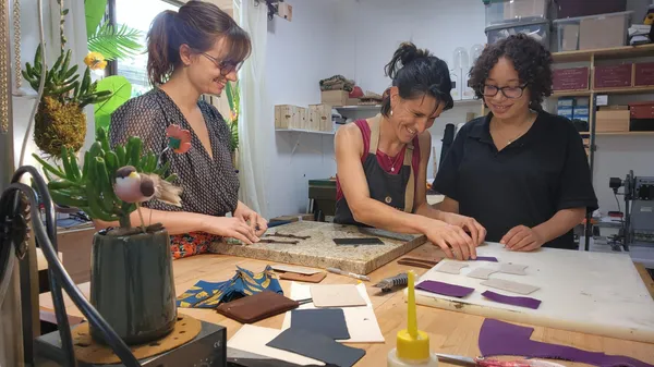 Fabriquez votre porte-monnaie en cuir avec Sophie - Image n°4 - Wecandoo