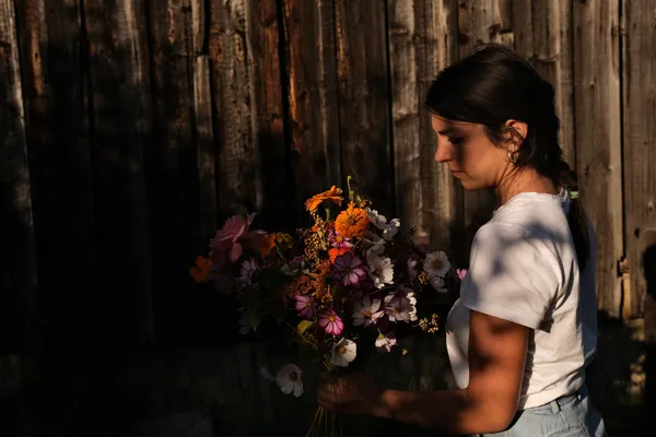 Créez votre couronne de végétaux et fleurs séchées avec Alix - Image n°4 - Wecandoo