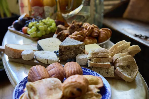 Créez votre bougie fleurie autour d'un apéro avec Kim - Image n°5 - Wecandoo